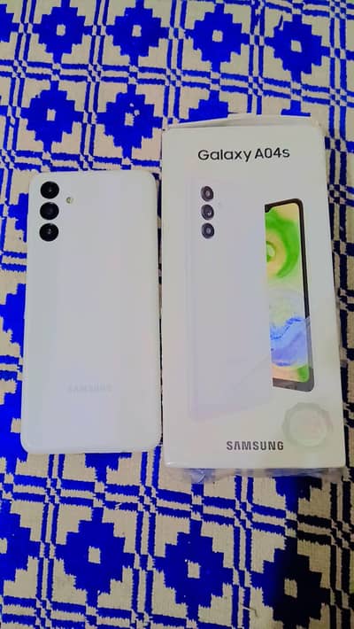 Samsung Mobile A04s with box