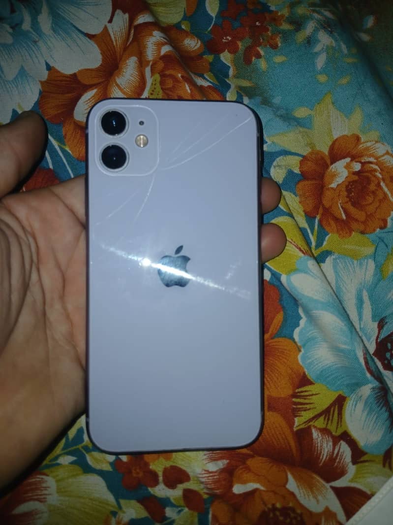 Apple iPhone 11 4