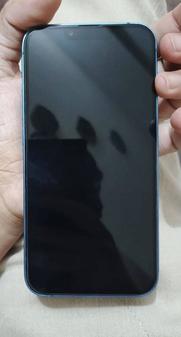 Apple iPhone 13 2