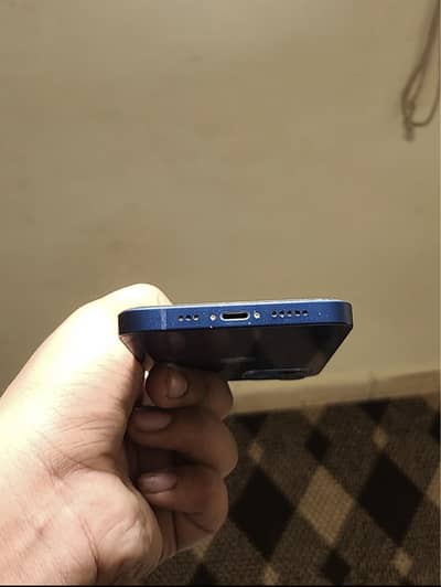 Apple iPhone 12