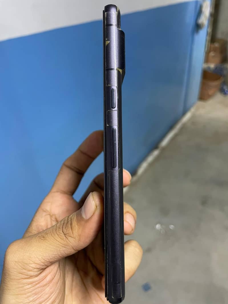 Google Pixel 7 4