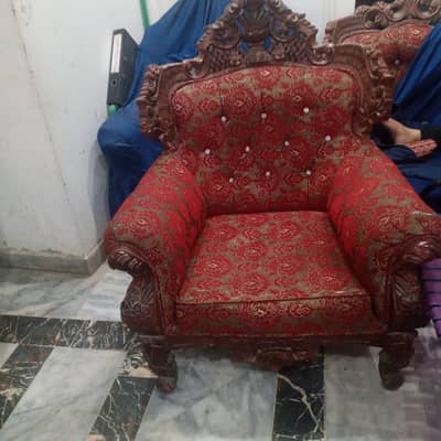 chinuti sofa set and table