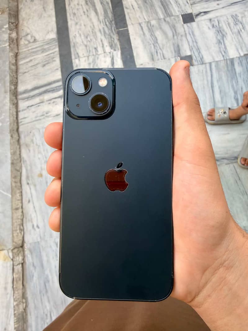 Apple iPhone 13 2