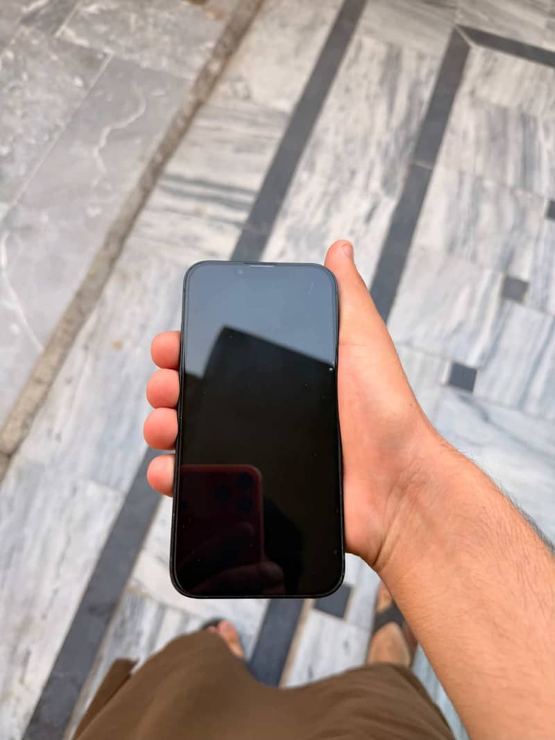 Apple iPhone 13 3