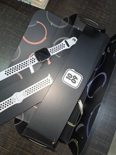 Apple Watch Series 7 41mm Nike Edition  Just Box Open for inspection