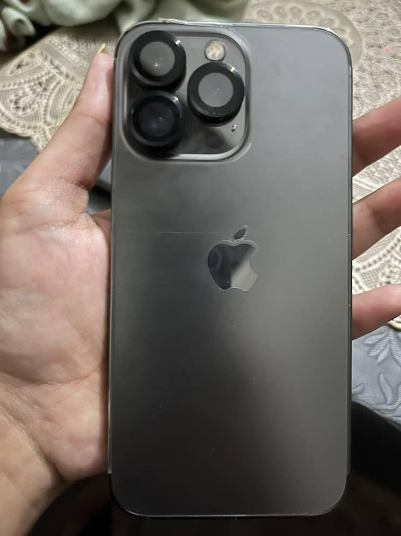 Apple iPhone 13 pro 1