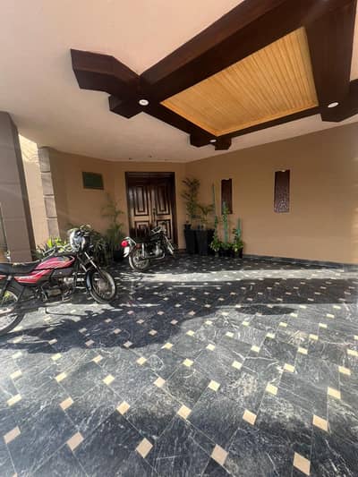 1 Kanal House For Sale