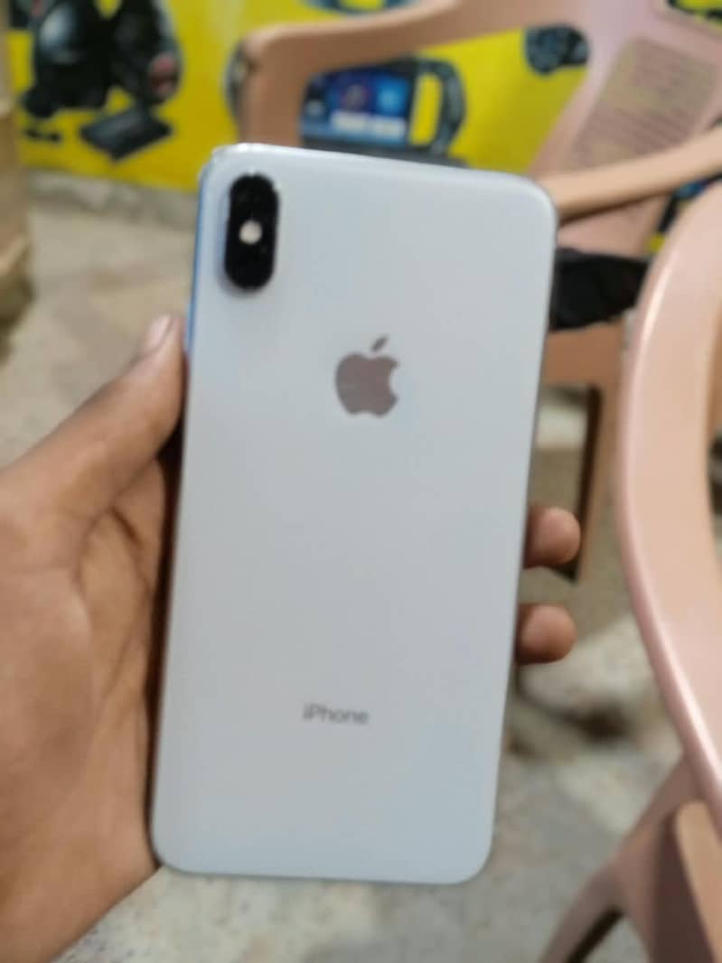 iphone xs max 1
