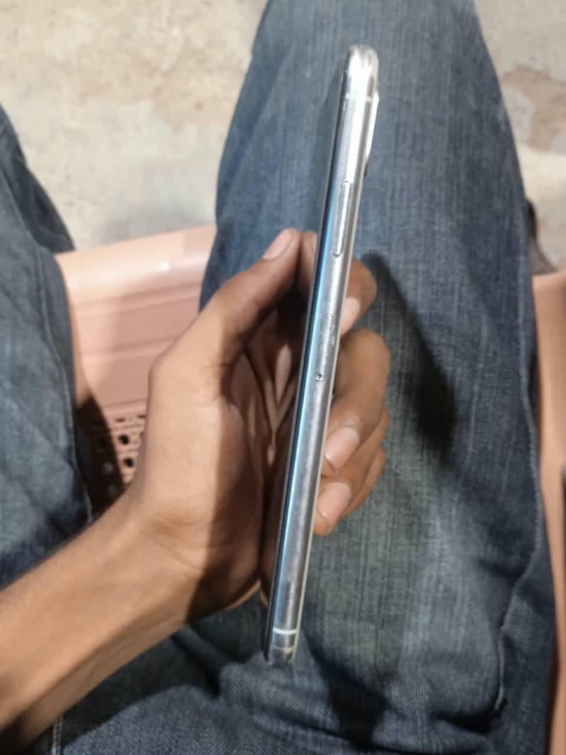 iphone xs max 2