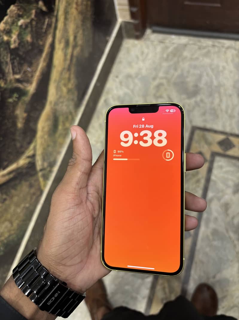 Apple iPhone 14 3