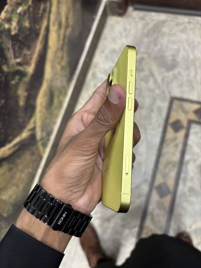 Apple iPhone 14 6