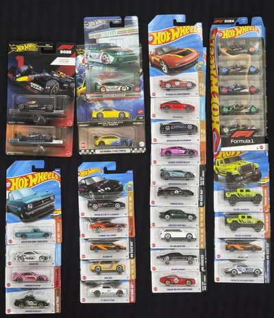 Hot Wheels Collector – Mainlines, Premiums & F1 (Mint Sealed) - 33 car