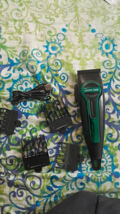 man's hair trimer