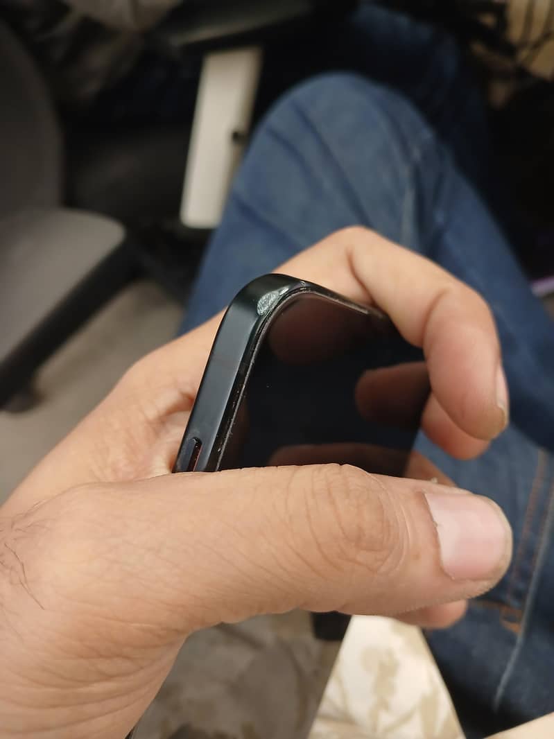 Apple iPhone 15 plus 9
