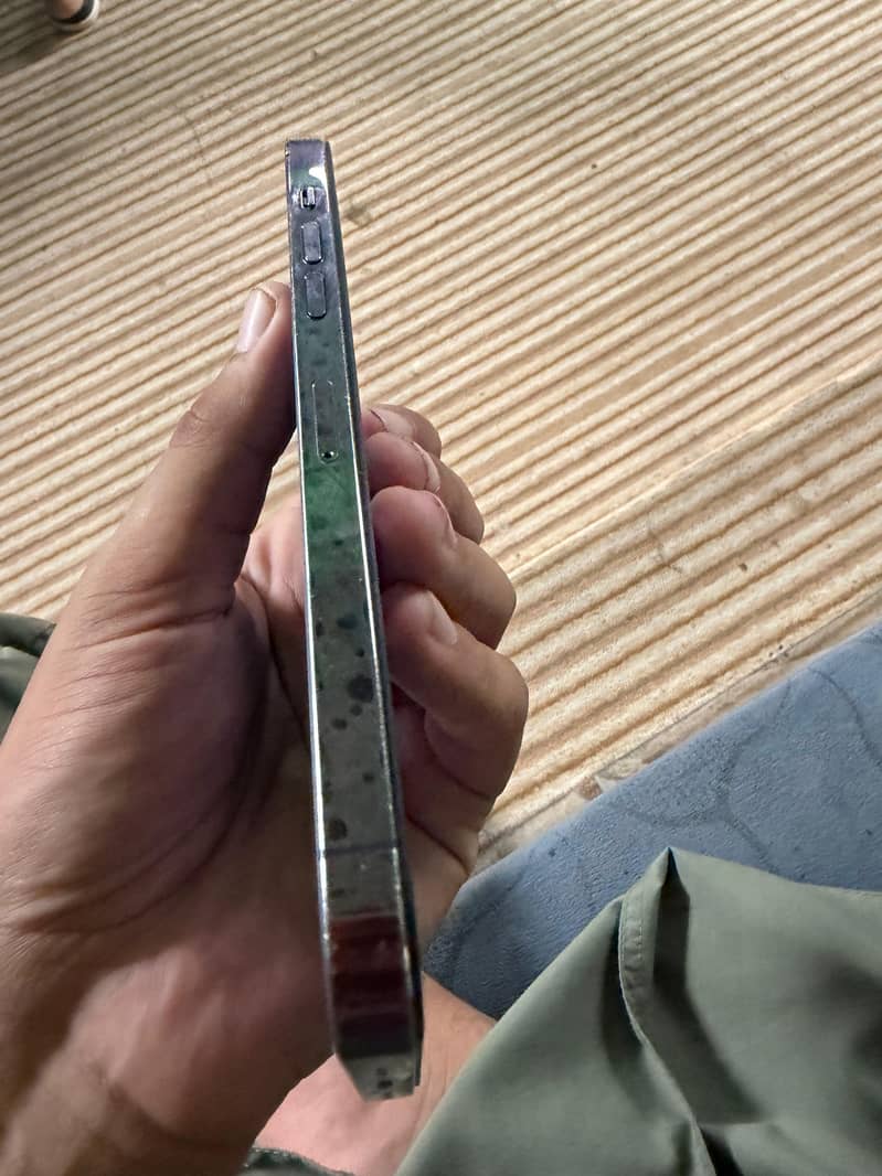 Apple iPhone 14 Pro Max 7