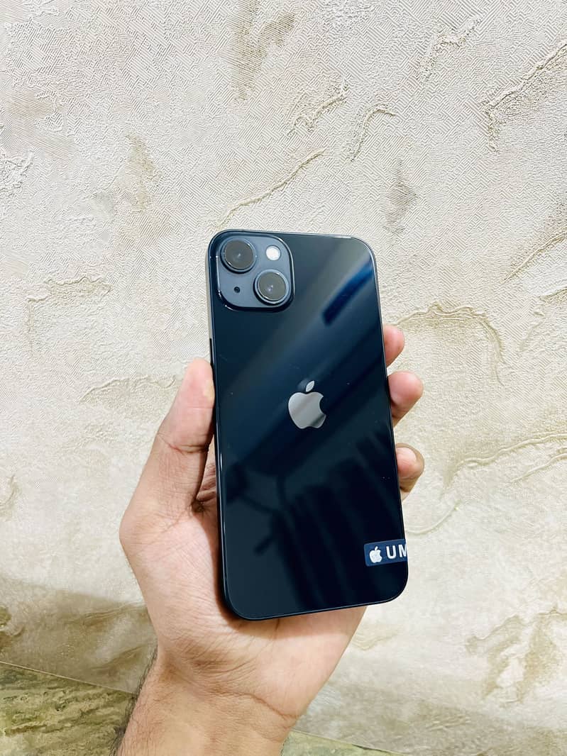 Apple iPhone 13 0