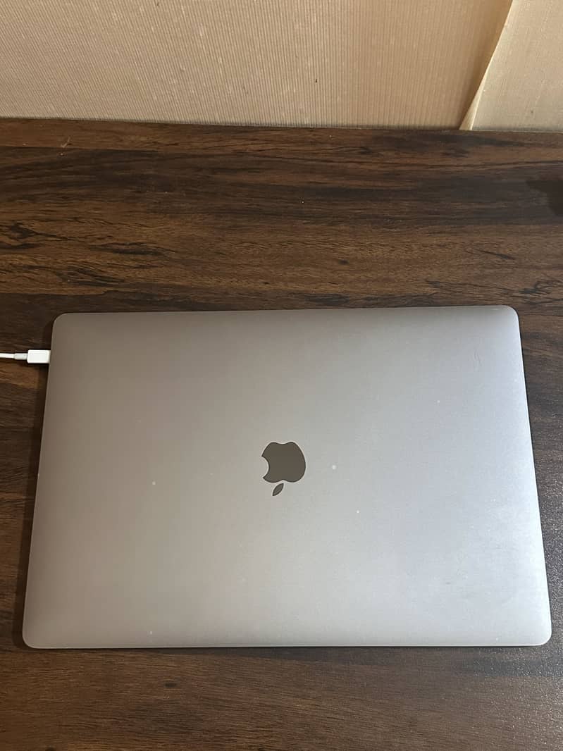 MacBook Pro 2019 0