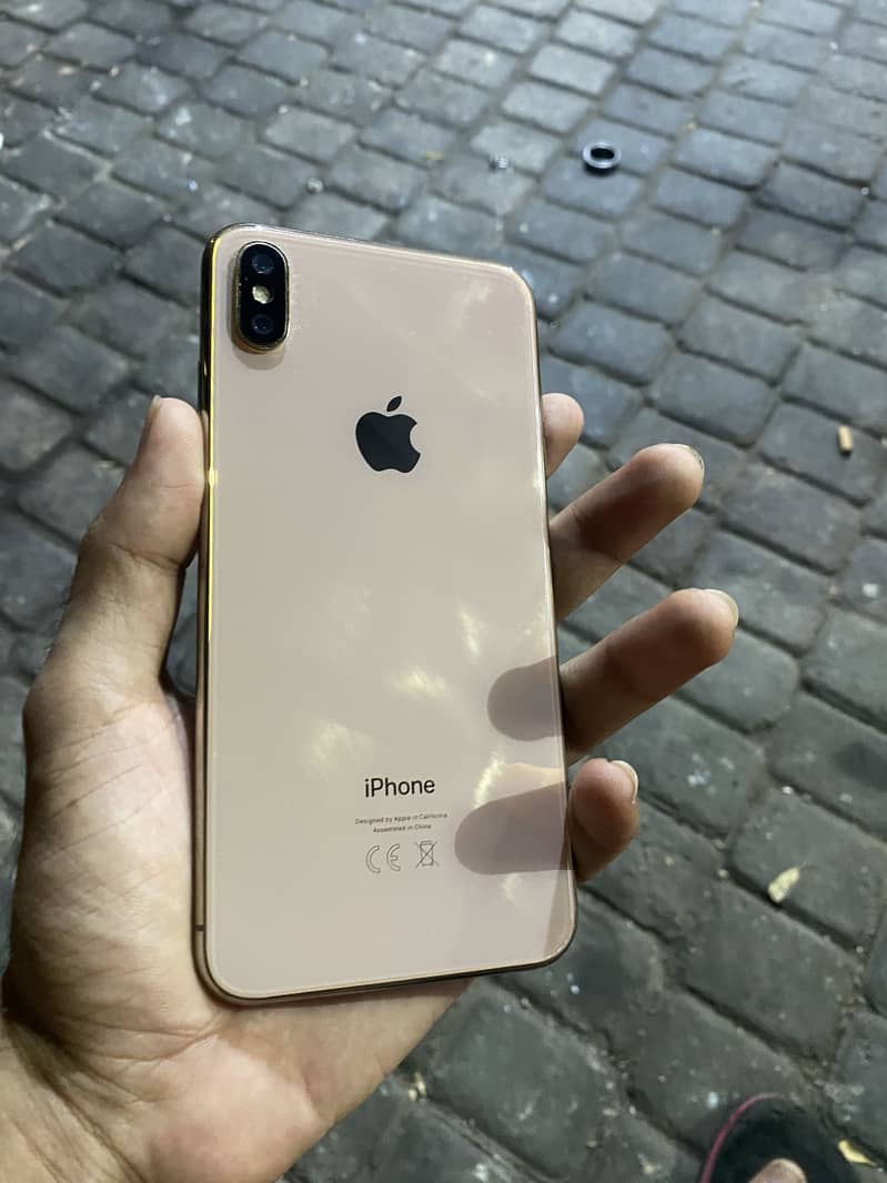 iPhone XS Max 0