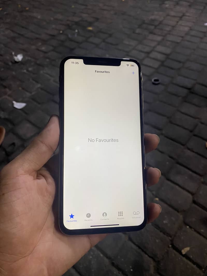iPhone XS Max 5