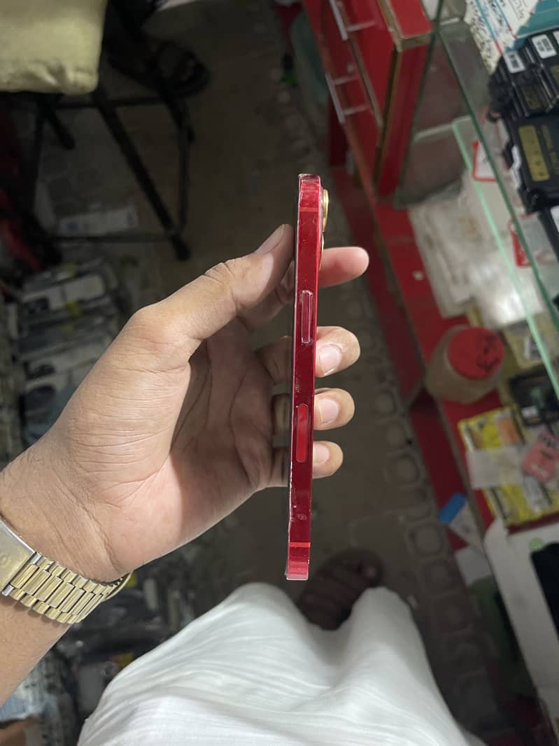 Apple iPhone 13 3