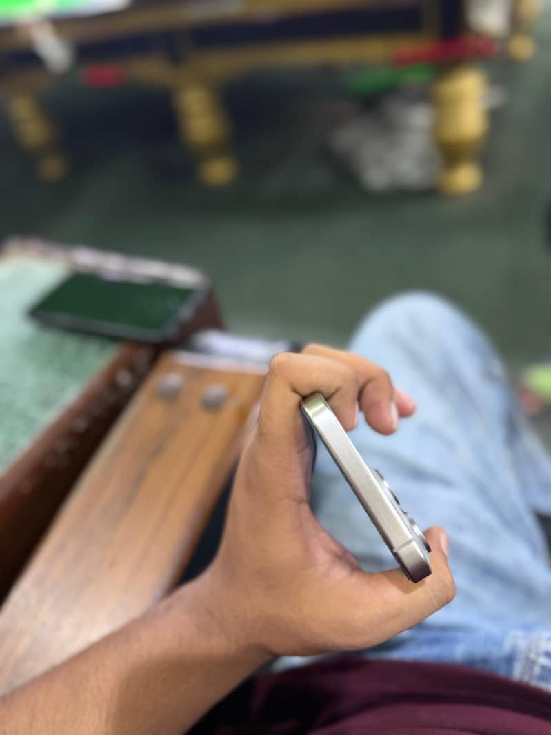 Apple iPhone 15 Pro Max 3