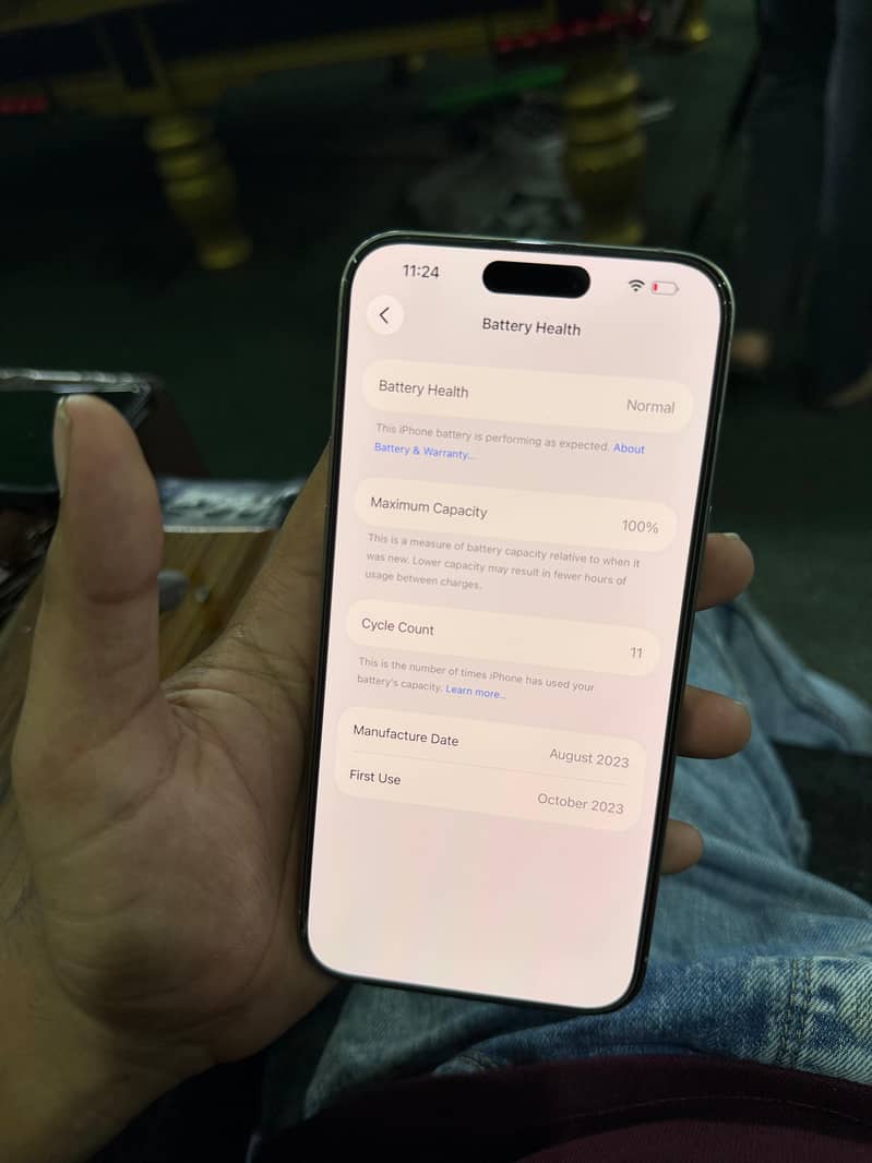Apple iPhone 15 Pro Max 4