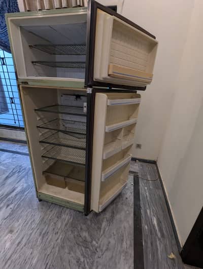 Dawlance Refrigerator for Sale – Excellent Cooling & 10/10 Condition!