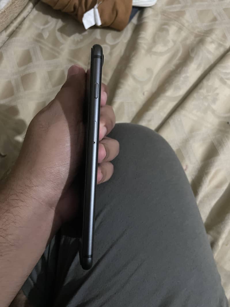 iPhone 8 plus 6