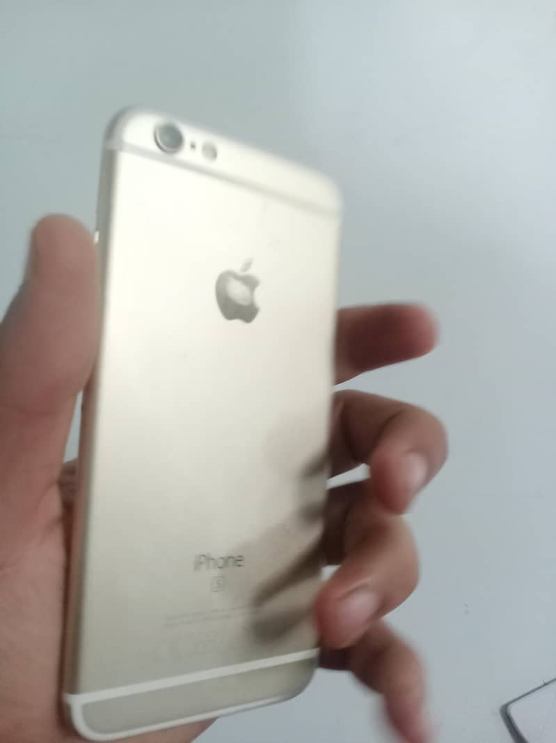 Apple iPhone 6S 3