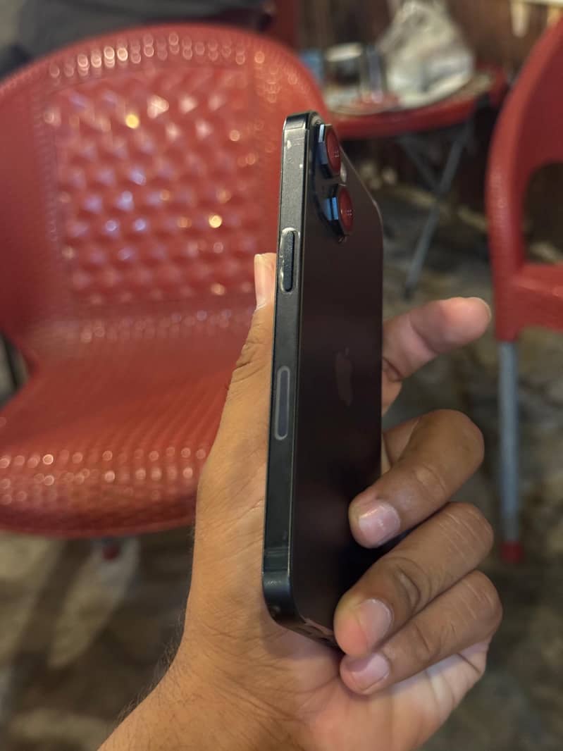 Apple iPhone 13 2