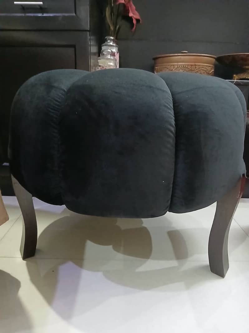 Sofa set with 2 stool 5