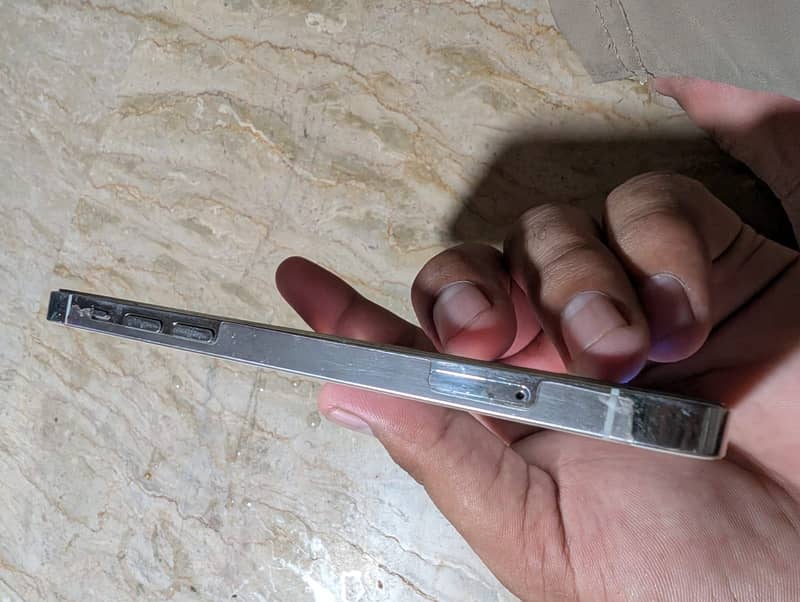 Apple iPhone 12 Pro 3