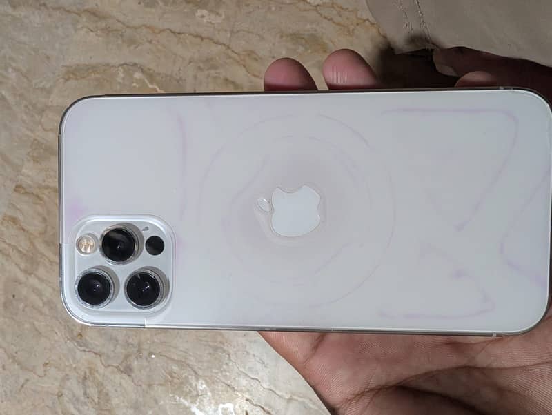 Apple iPhone 12 Pro 4