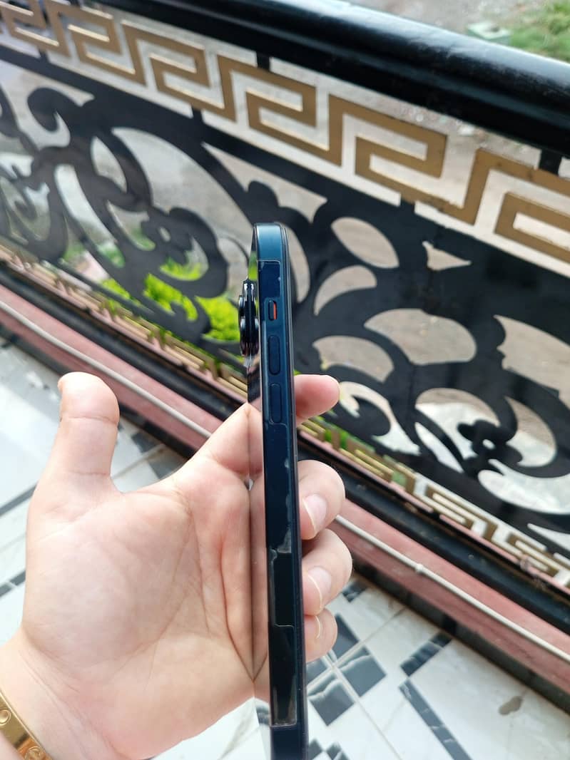 Apple iPhone 14 plus 9