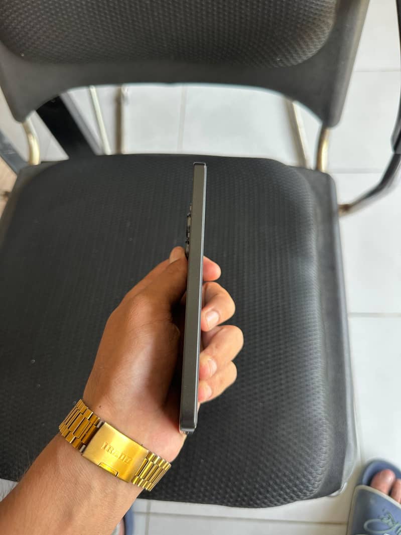Xiaomi  redmi note 13 4