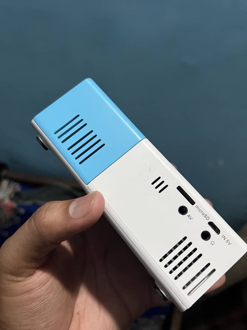 portable LED Mini Projector 5