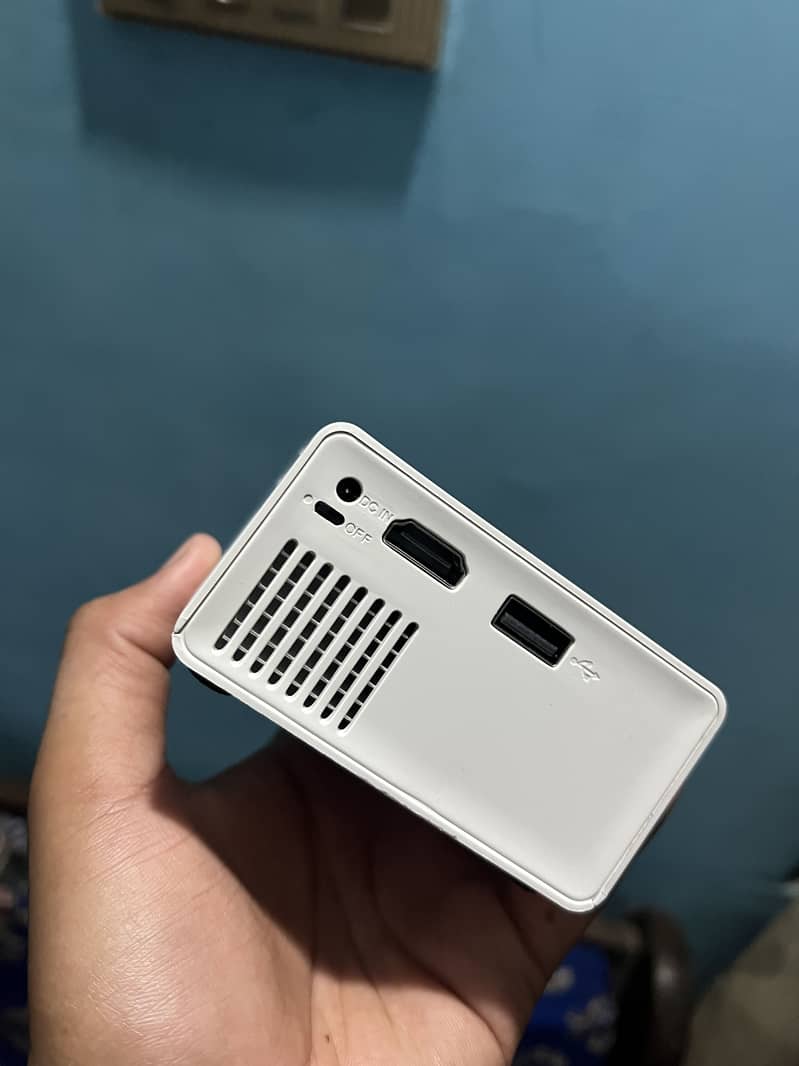 portable LED Mini Projector 7