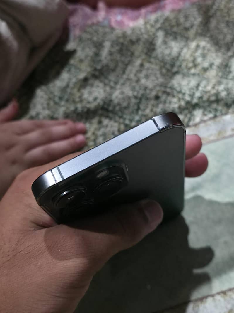 Apple iPhone 13 Pro 6