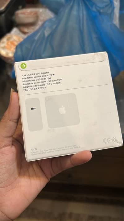 Apple genuine 70 watt charger