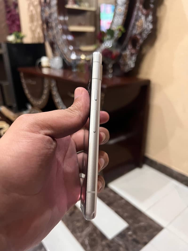 Google Pixel 7a 2