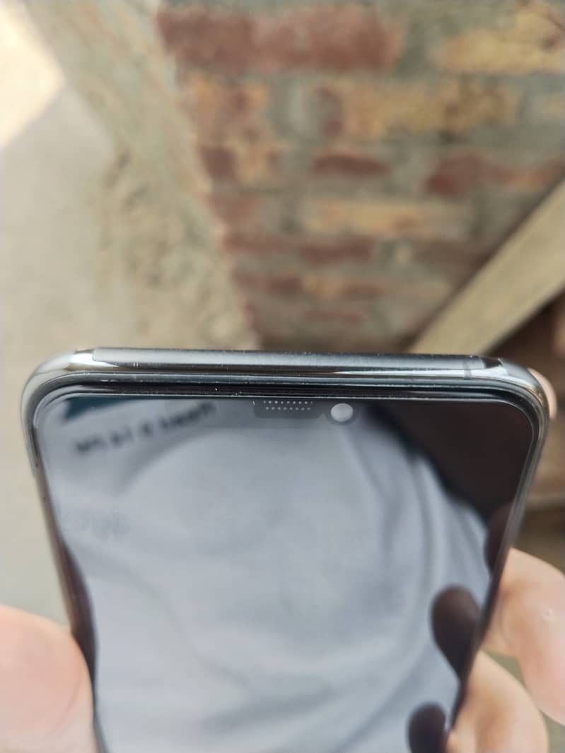Apple iPhone 11 Pro Max 1