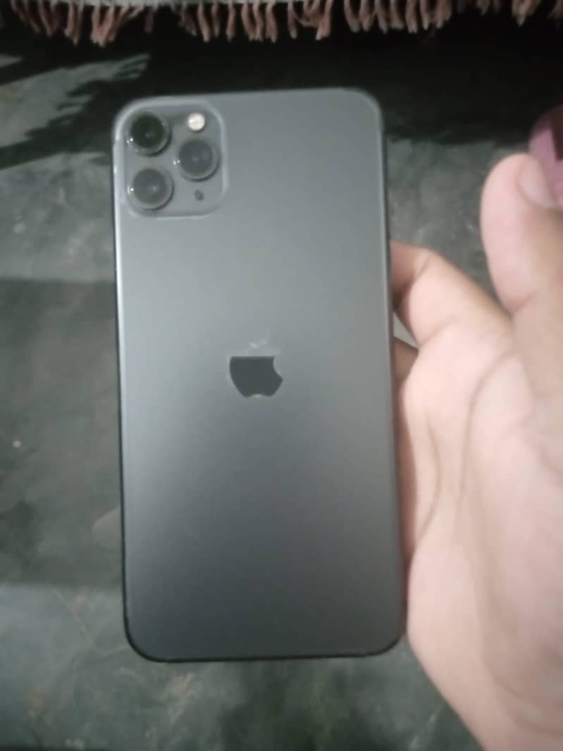 Apple iPhone 11 Pro Max 6