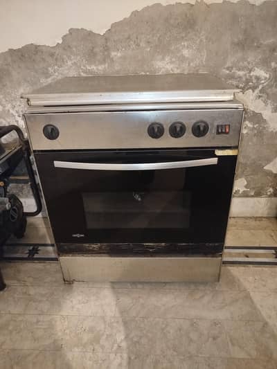 3 Burner Cooking Range for Sale – Good Condition