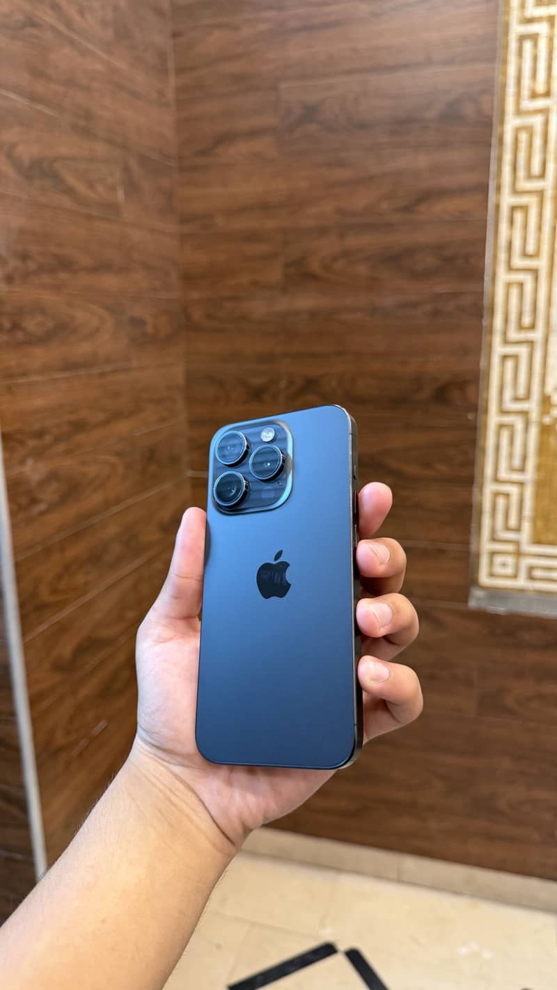 Apple iPhone 15 Pro 2
