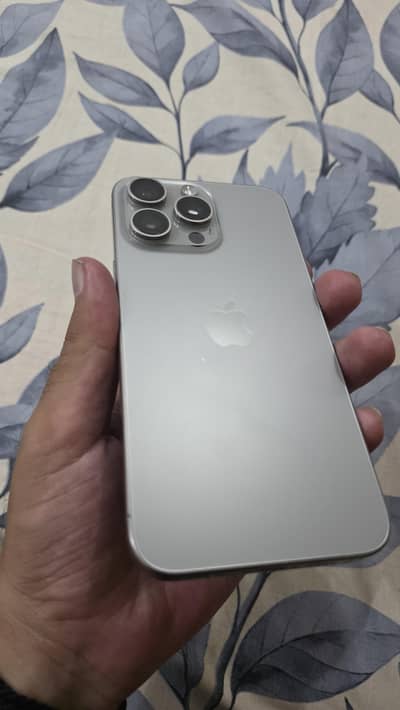 Apple iPhone 15 Pro Max JV