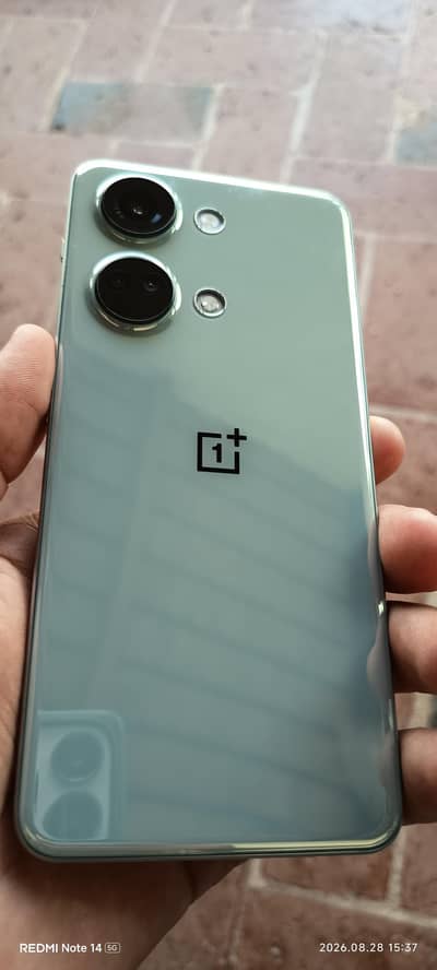 One Plus Ace 2V. . . . . . 16+8 / 512. . . fresh Condition.