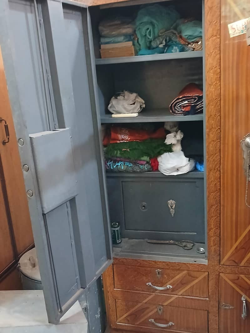 large size safe 0