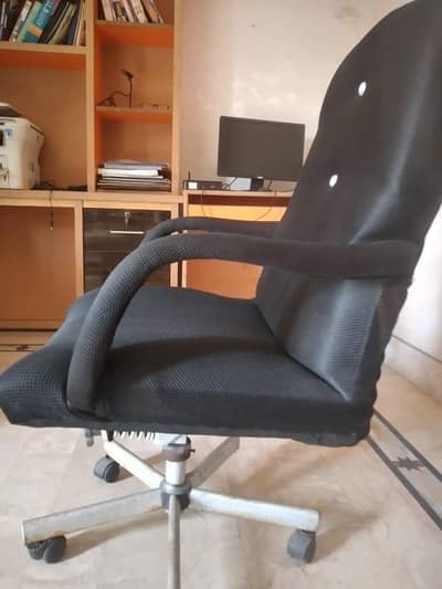 Office Chairs for Sale – 1 Large & 2 Small Chairs
