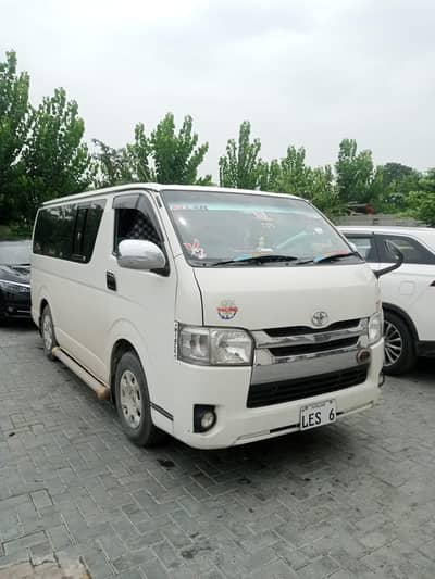Toyota Hiace 2013