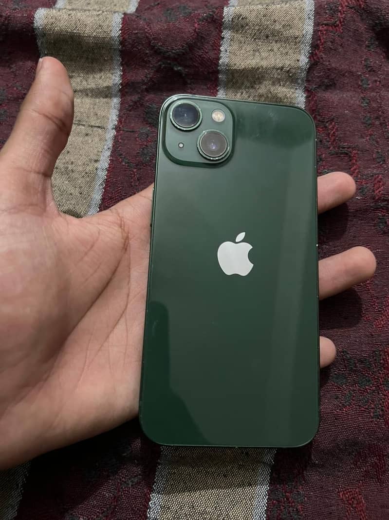 Apple iPhone 13 0